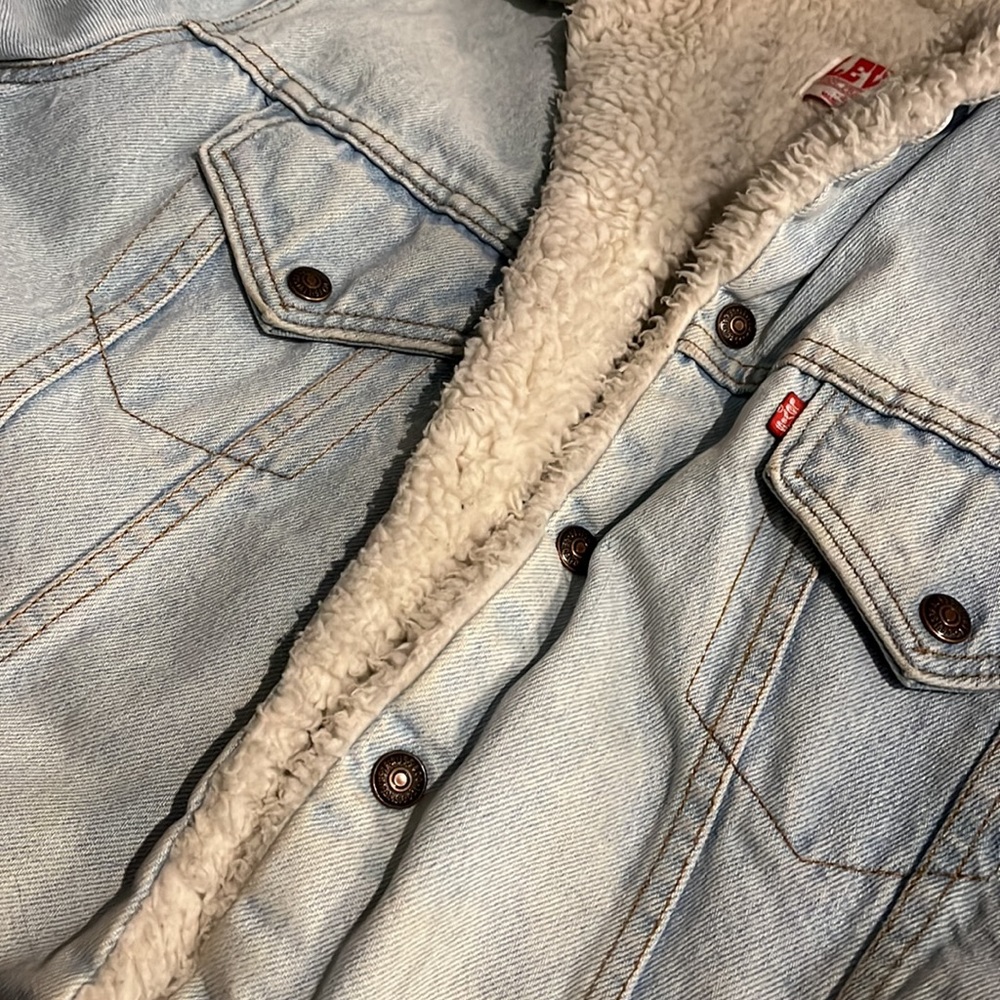 Levi’s fleece lined Jean jacket - Picture 12 of 13